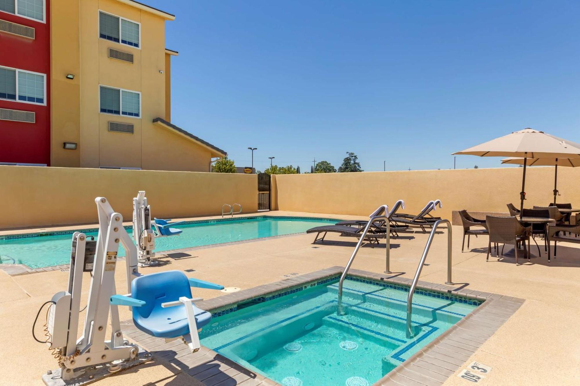 Best Western Plus Wasco Inn&Suites Esterno foto